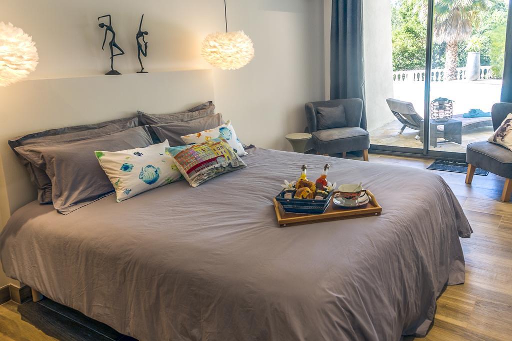Saint-Raphaël B&B Les Voiles De Valescure Chambres D'Hotes Et Son Espace Bien Etre الغرفة الصورة
