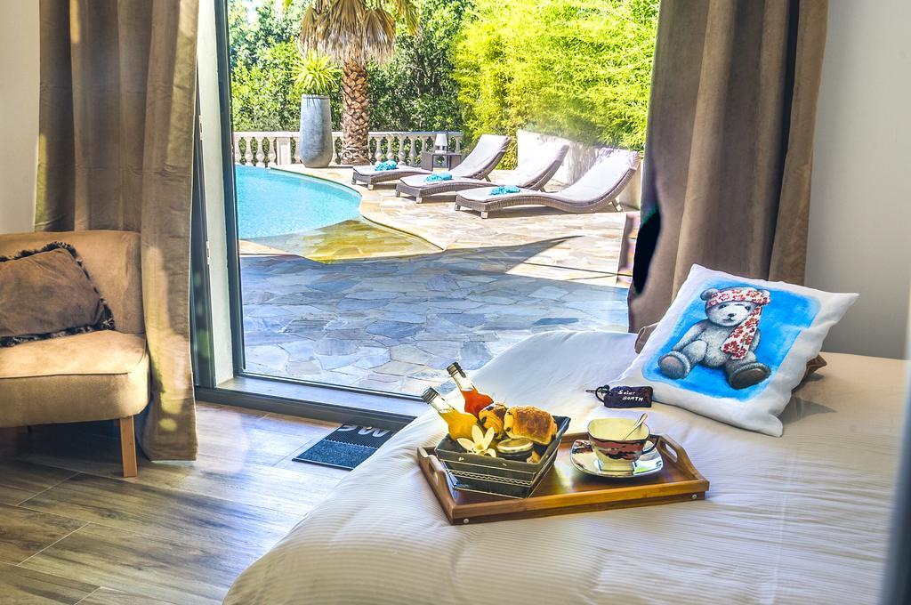 Saint-Raphaël B&B Les Voiles De Valescure Chambres D'Hotes Et Son Espace Bien Etre الغرفة الصورة